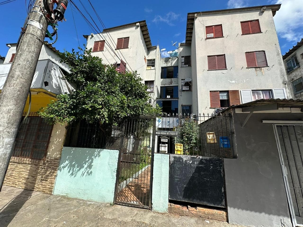 Apartamento de 2 dormitórios · Maria Regina