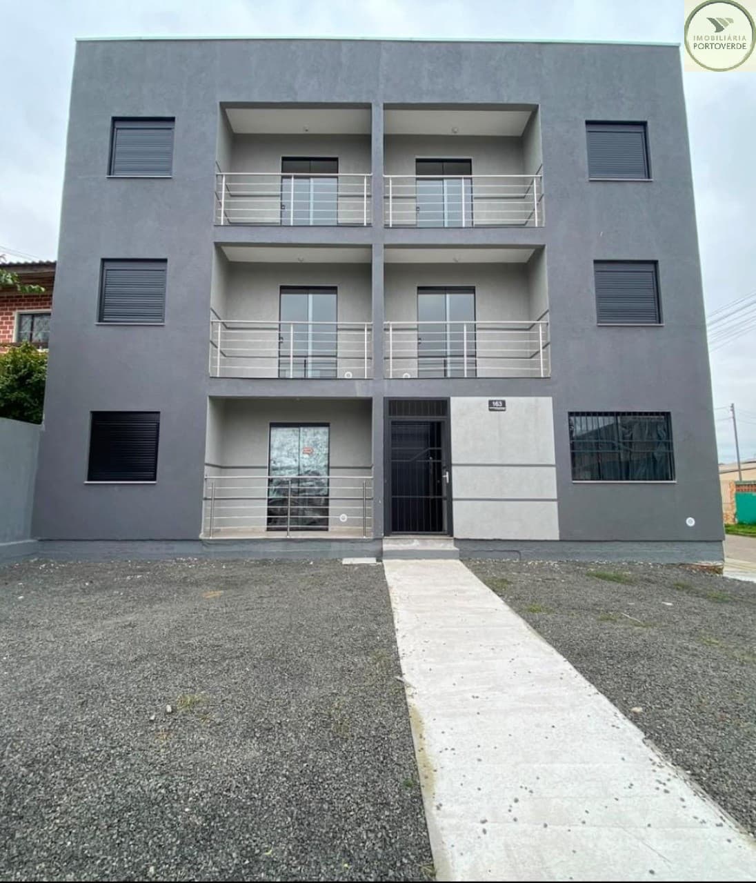 Apartamento de 2 dormitórios · Maria Regina