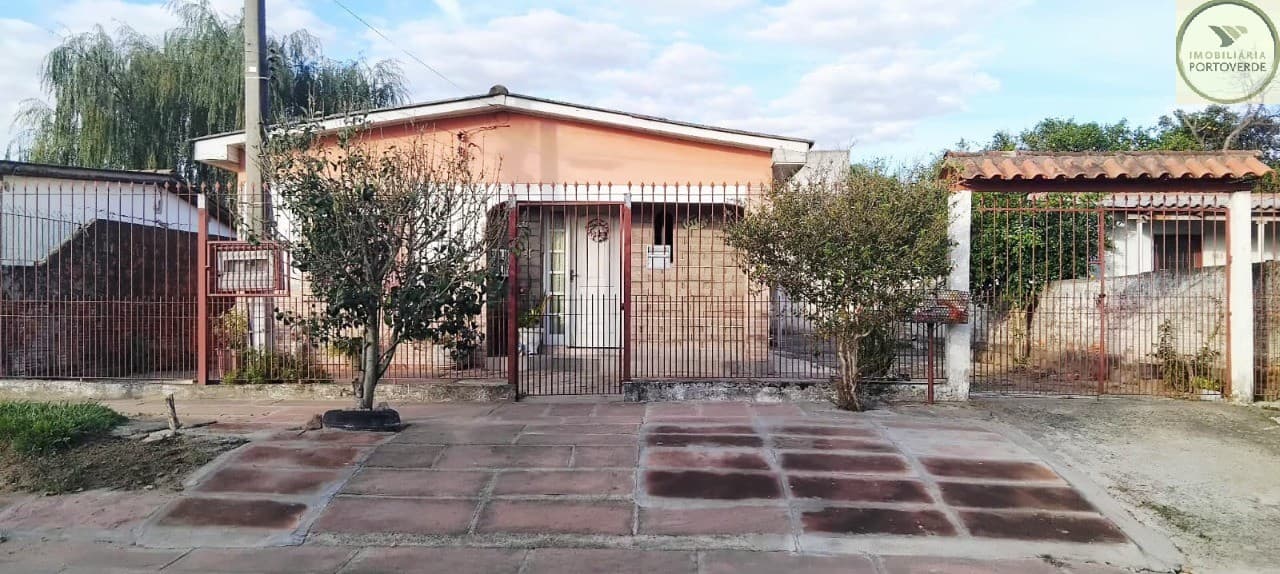 Casa de 2 dormitórios · Maria Regina
